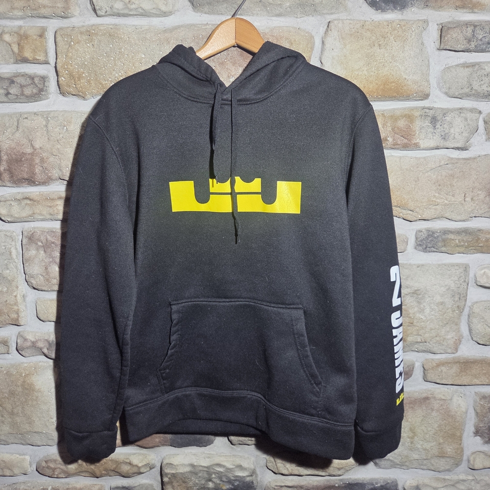 LeBron James Hoodie Black Sweatshirt Size XL Crown Logo 23 James Sleeve Graphic